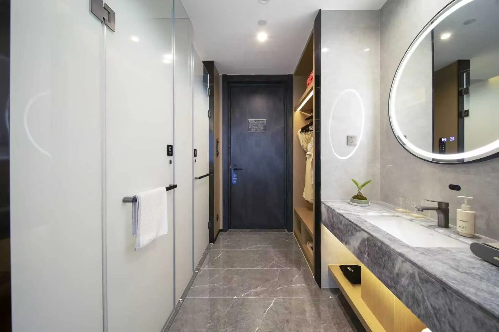 c7578cc3404d7d85db6d3b8df590cd43